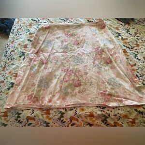 2 Light colors Woman’s Skirts by Van Heusen in Sage & Pink w/ Flowers & Stripes